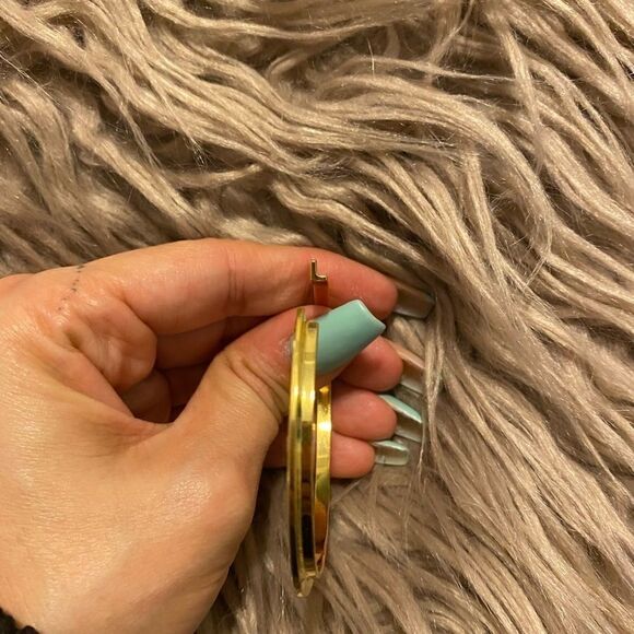 [stella valle] good plated “L” charm bracelet #4 - Picture 11 of 11